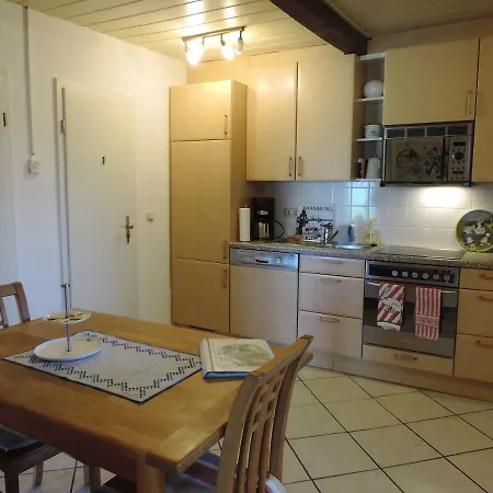 Apartamento Ferienwohnung Rot *